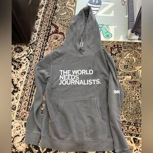 The World Needs Journalists CNN 40 Years Hoodie Sweatshirt size Small